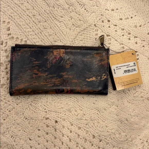 Patricia Nash Multicolor horse hunt scene wallet - Picture 2 of 6